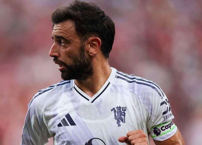 完美体育app下载-邮报：足总杯出局后曼联有空档期，他们在商谈去沙特踢友谊赛