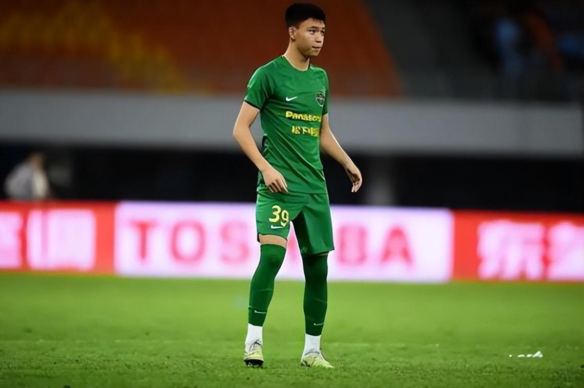 完美体育app下载-U23国足亚洲杯踢泰国首发预测！多个位置迎来新面孔，王钰栋替补