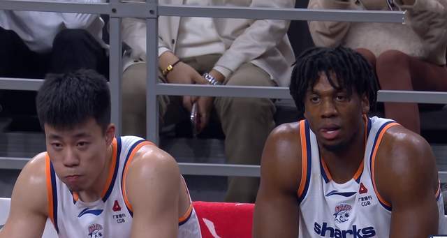 完美体育网页-上海男篮40分大胜 张镇麟22+3打广东有心得 卢伟烟雾弹 徐杰低迷