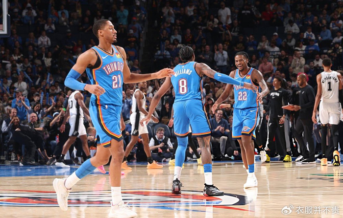 完美体育网页-雷霆复仇马刺避免被四杀！亚历山大连续111场20+ 两次侵犯文班引争议|俄克拉荷马雷霆队|圣安东尼奥马刺队|谢伊·吉尔杰斯-亚历山大|路易斯-威廉姆斯|篮板_新浪体育_新浪新闻