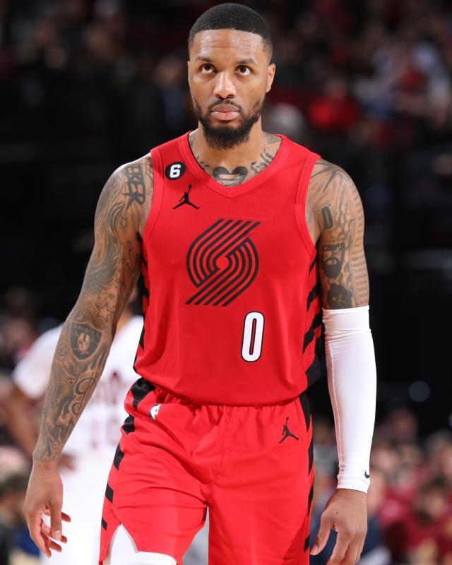 完美体育网页-开拓者紧攥未来不愿补强 空头支票逼走利拉德？